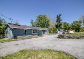 2467 200, Winamac, Indiana, 3 Bedrooms Bedrooms, 6 Rooms Rooms,2 BathroomsBathrooms,Residential,For Sale,200,NRA838871 2467 200, Winamac, Indiana, 3 Bedrooms Bedrooms, 6 Rooms Rooms,2 BathroomsBathrooms,Residential,For Sale,200,NRA838871