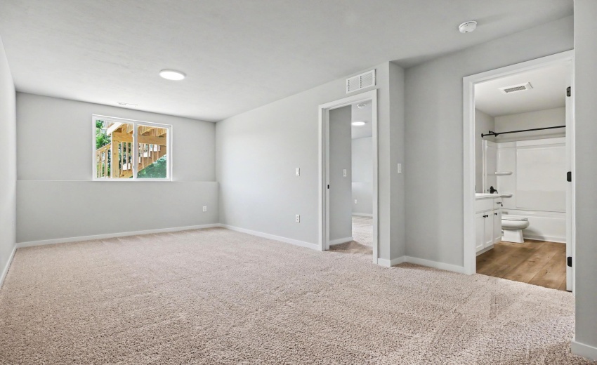 12 OES008-i2060 9.0 Rec Room2