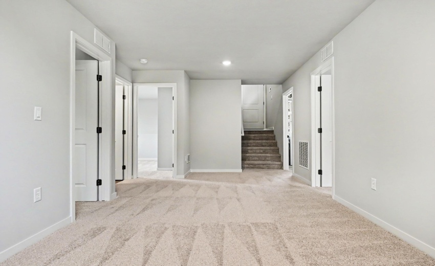 11 OES008-i2060 9.0 Rec Room1