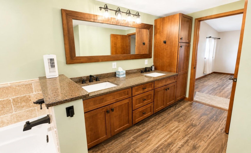 Master Bath 4