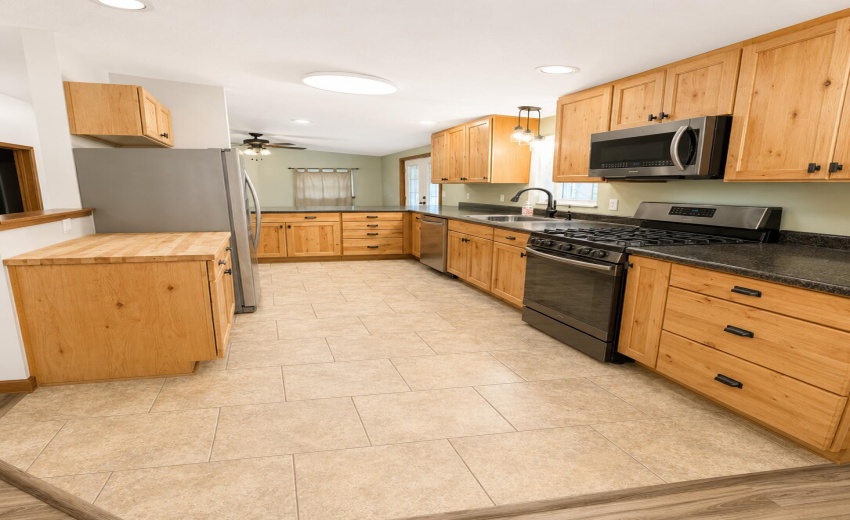 Kitchen 1