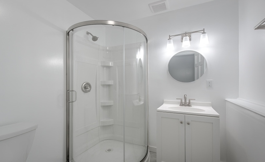 1412_Essex_Dr-022