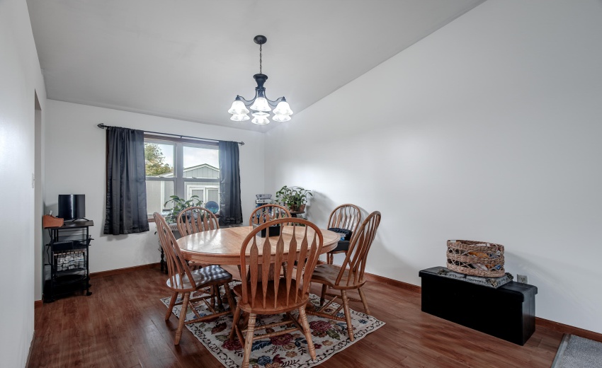 1412_Essex_Dr-007