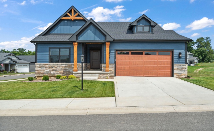 3001 Forestside Ln