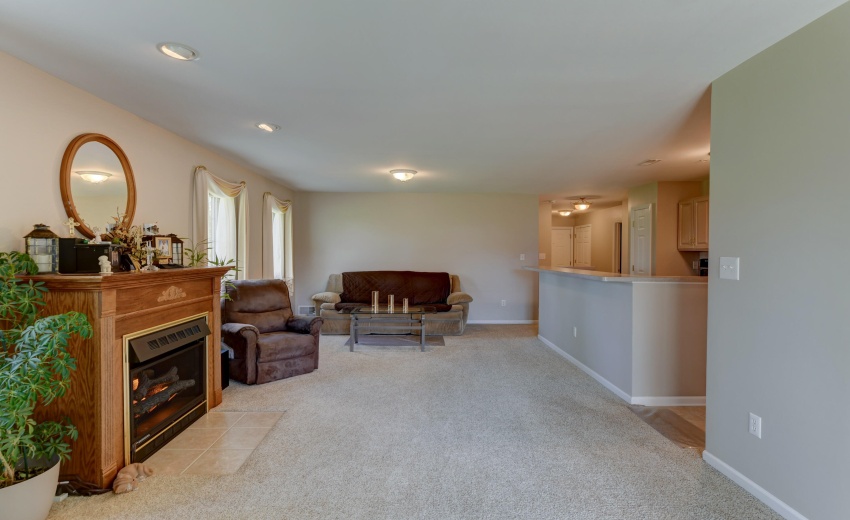 2515 Longwood-13