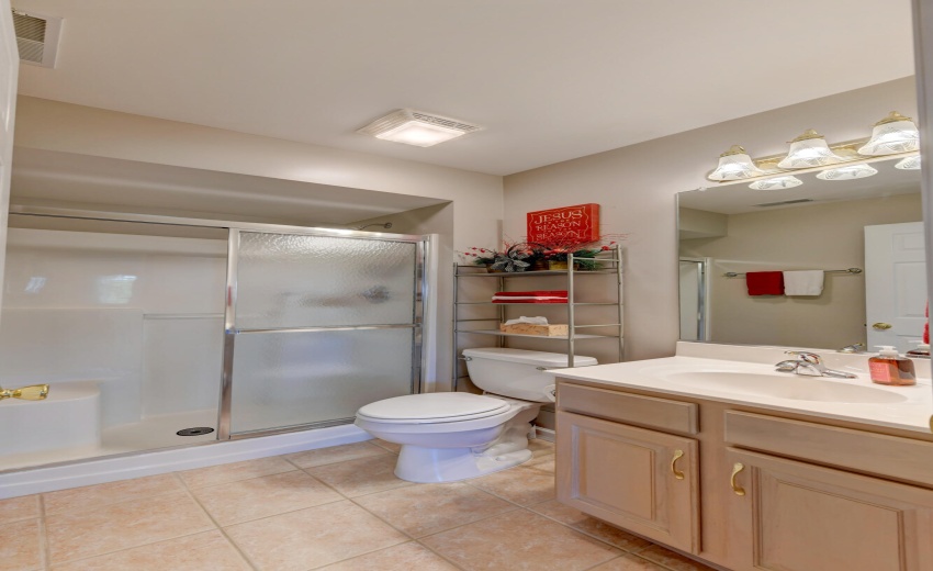 2515 Longwood-7