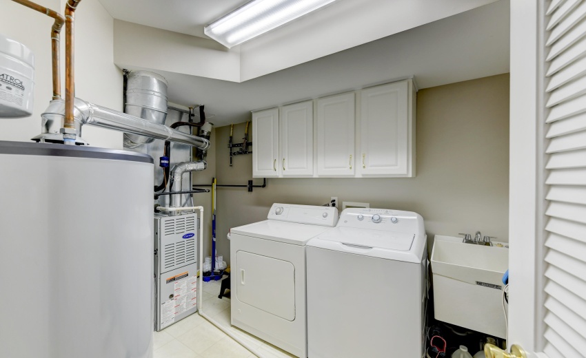 1215 Longwood-4