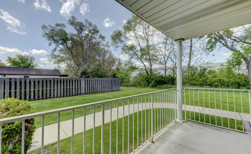 1215 Longwood-17