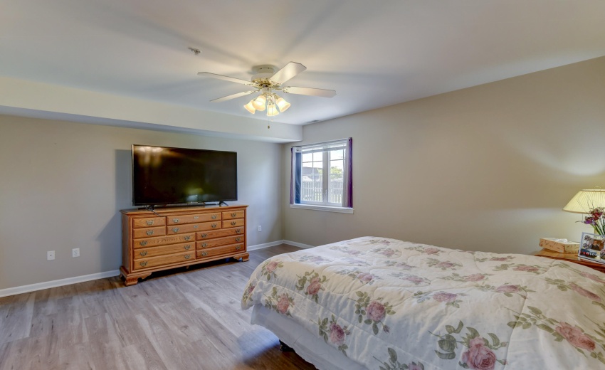 1215 Longwood-15