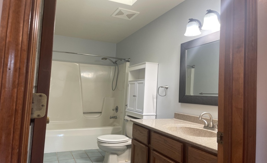406 Northfield upper bathroom