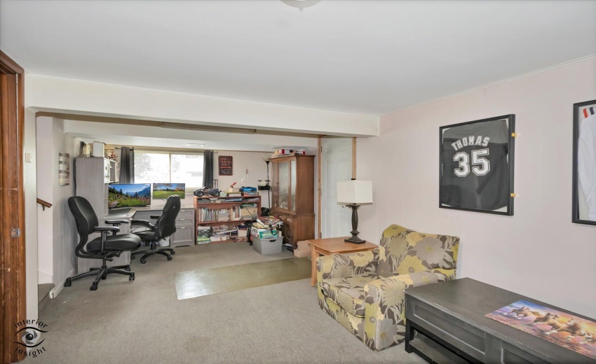 16-Family Room