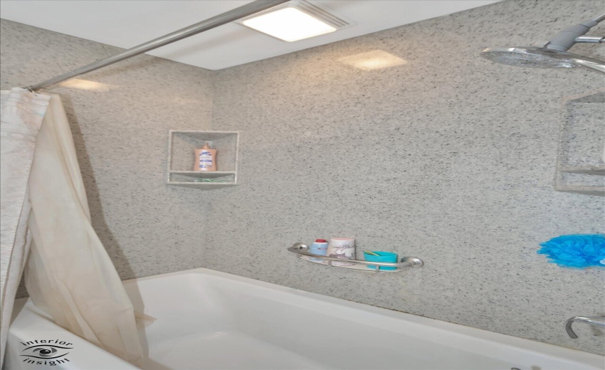 14-Bathroom - Copy