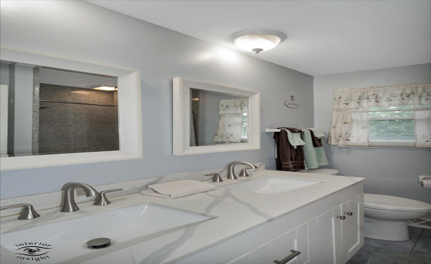 13-Bathroom - Copy