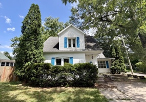 406 Locust Street, Valparaiso, Indiana, 4 Bedrooms Bedrooms, 8 Rooms Rooms,3 BathroomsBathrooms,Residential,For Sale,Locust,NRA843159 406 Locust Street, Valparaiso, Indiana, 4 Bedrooms Bedrooms, 8 Rooms Rooms,3 BathroomsBathrooms,Residential,For Sale,Locust,NRA843159
