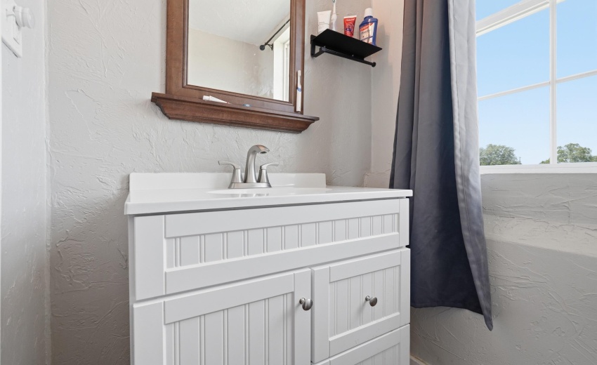 Upstairs Bathroom - Copy