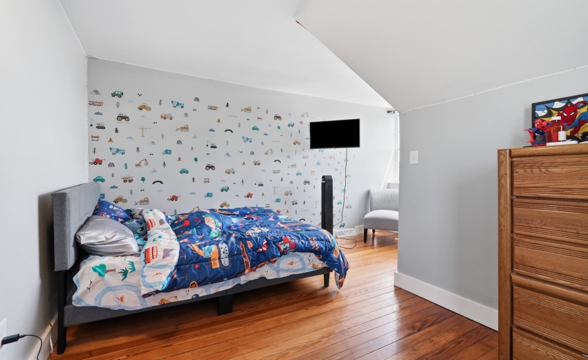 Charlie's bedroom - Copy