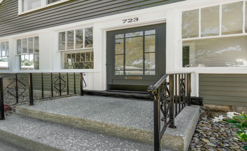 723 Lincoln St.