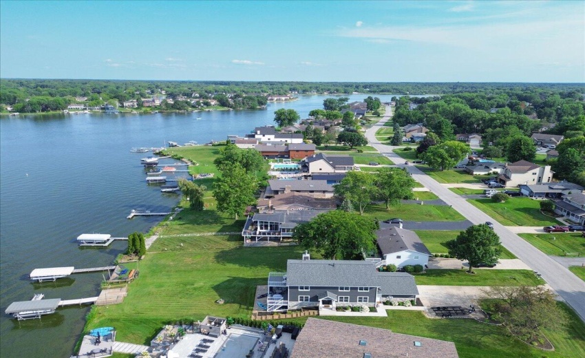 11-w lakeshore drone-8