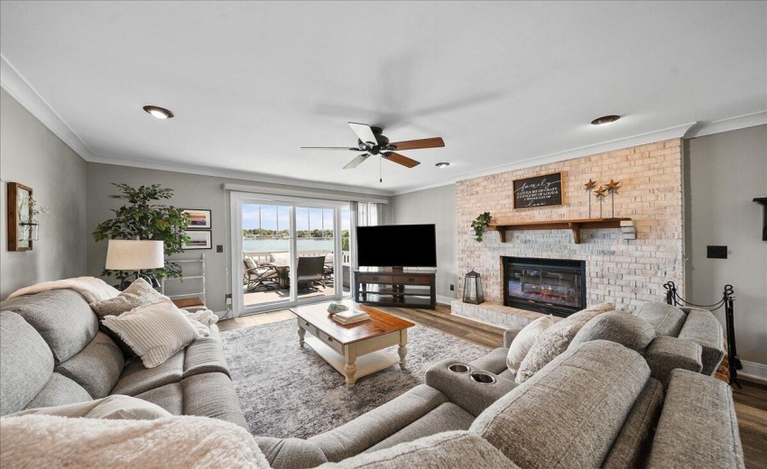 22-w lakeshore-28