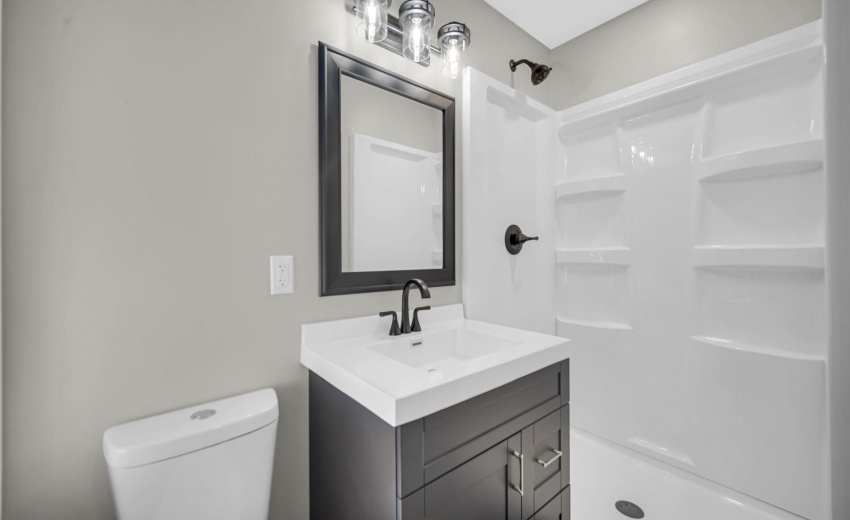 2nd Bathroom