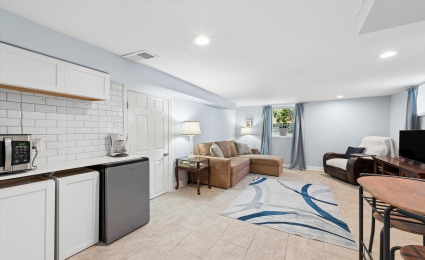 13-Recreation Room