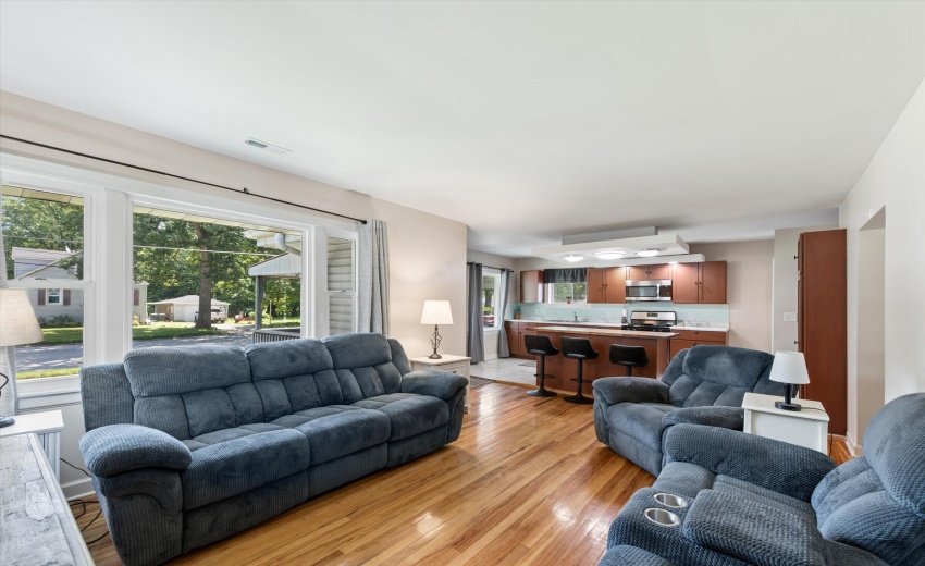 02-Living Room