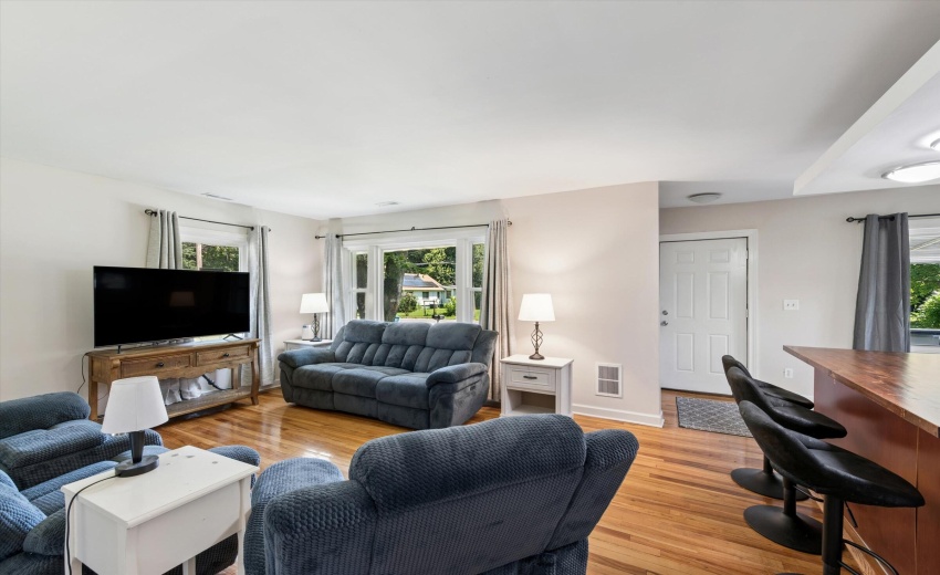 03-Living Room