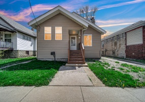 610 Highland Street, Hammond, Indiana, 3 Bedrooms Bedrooms, 7 Rooms Rooms,3 BathroomsBathrooms,Residential,For Sale,Highland,NRA843263