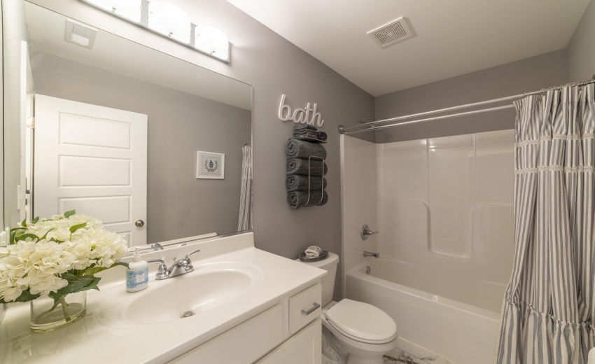 JHallBathFayette0032