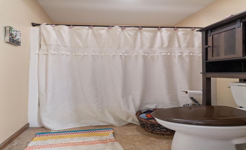 Full Bathtub/Shower