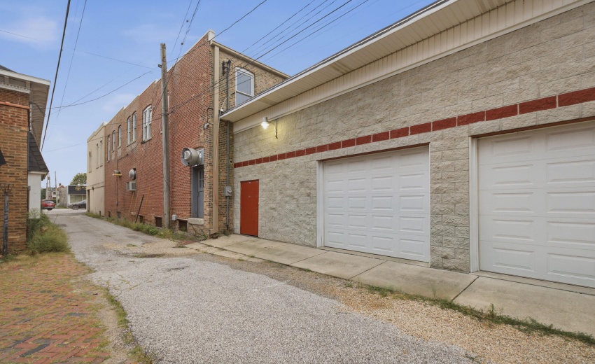 View of 3 car garage