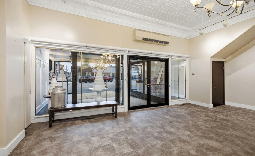 Entrance with view of