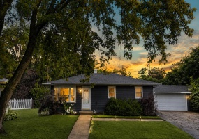 807 Henry Court, Hobart, Indiana, 3 Bedrooms Bedrooms, 6 Rooms Rooms,1 BathroomBathrooms,Residential,For Sale,Henry,NRA843311