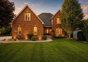 10730 Erie Drive, Crown Point, Indiana, 6 Bedrooms Bedrooms, 13 Rooms Rooms,4 BathroomsBathrooms,Residential,For Sale,Erie,NRA843320