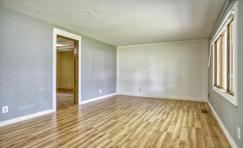 9713 490, DeMotte, Indiana, 4 Bedrooms Bedrooms, 10 Rooms Rooms,2 BathroomsBathrooms,Residential,For Sale,490,NRA842177