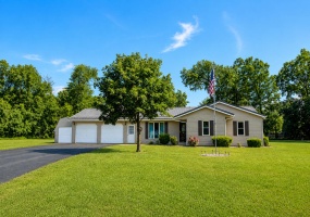 2105 Tribue Drive, Knox, Indiana, 3 Bedrooms Bedrooms, 7 Rooms Rooms,2 BathroomsBathrooms,Residential,For Sale,Tribue,NRA843349