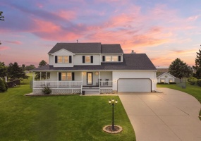 6281 Marietta Avenue, Portage, Indiana, 5 Bedrooms Bedrooms, 10 Rooms Rooms,5 BathroomsBathrooms,Residential,For Sale,Marietta,NRA839258