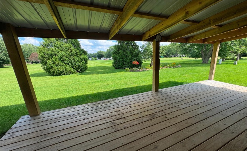 view of back yard