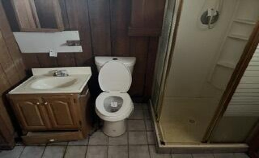 BASEMENT BATH 34
