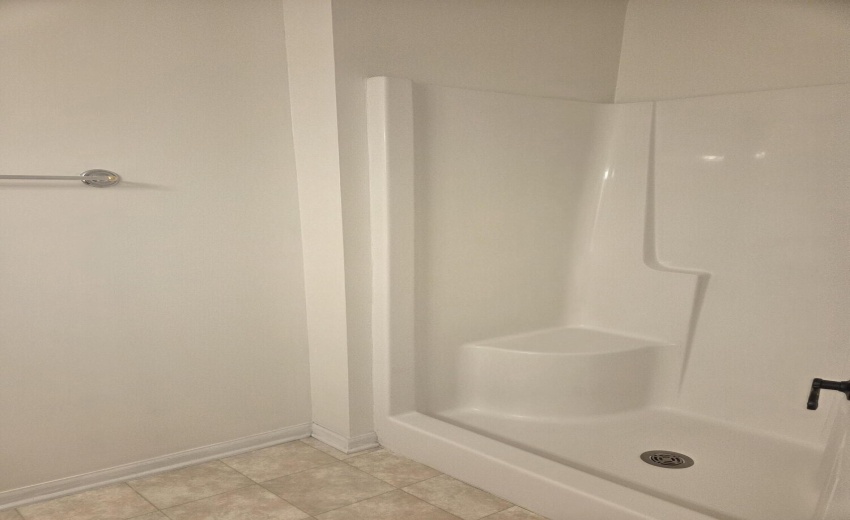Upstairs 3/4 Guest Bath