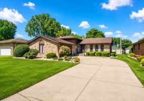 8144 Tapper Avenue, Munster, Indiana, 3 Bedrooms Bedrooms, 8 Rooms Rooms,2 BathroomsBathrooms,Residential,For Sale,Tapper,NRA843411 8144 Tapper Avenue, Munster, Indiana, 3 Bedrooms Bedrooms, 8 Rooms Rooms,2 BathroomsBathrooms,Residential,For Sale,Tapper,NRA843411