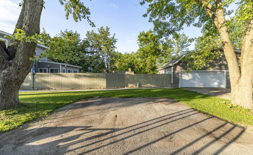 1147 W 62nd Ave-43