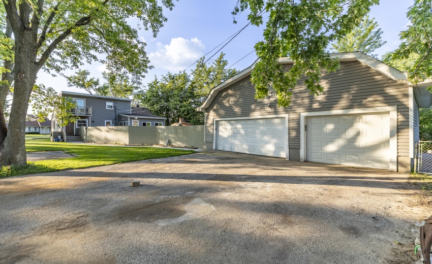 1147 W 62nd Ave-41