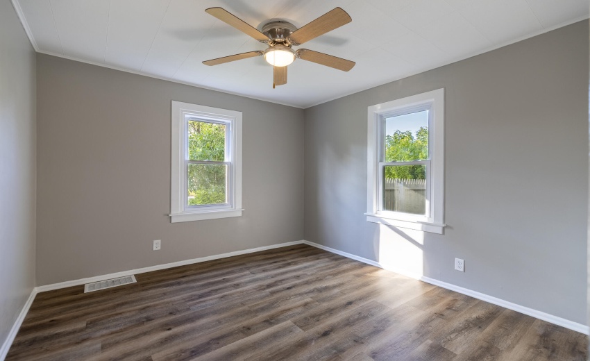 1147 W 62nd Ave-15