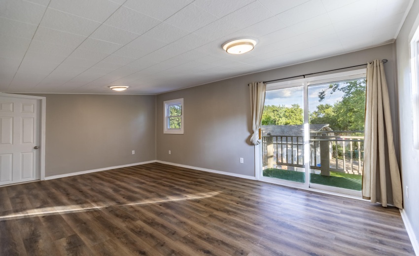 1147 W 62nd Ave-21