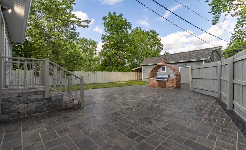 1147 W 62nd Ave-36