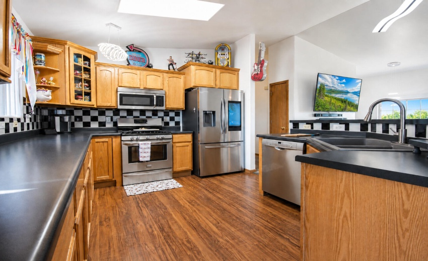 503 W 602 S, Hebron 17