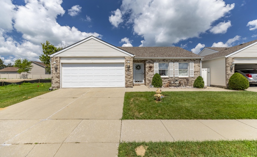 668 Ash Ct-1