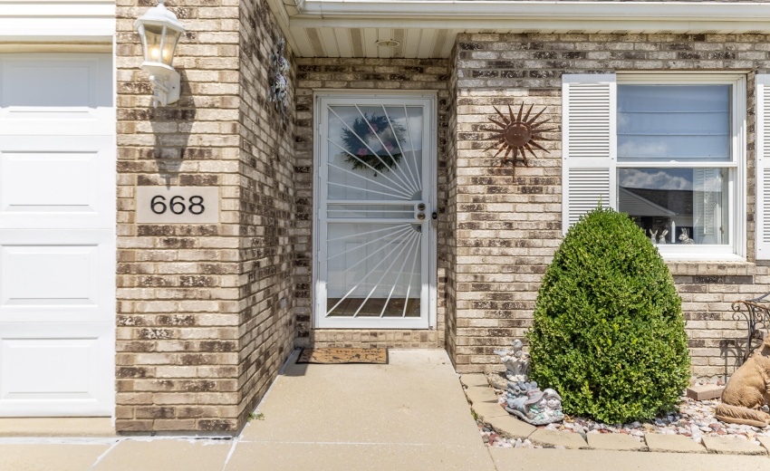 668 Ash Ct-5