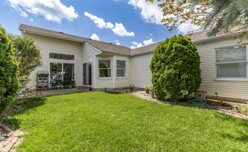 668 Ash Ct-25